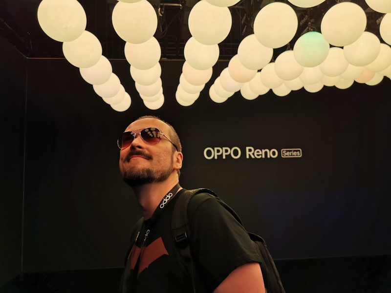 The picture with the Huawei P30 is much better balanced, has more detail and the colors are closer to reality.